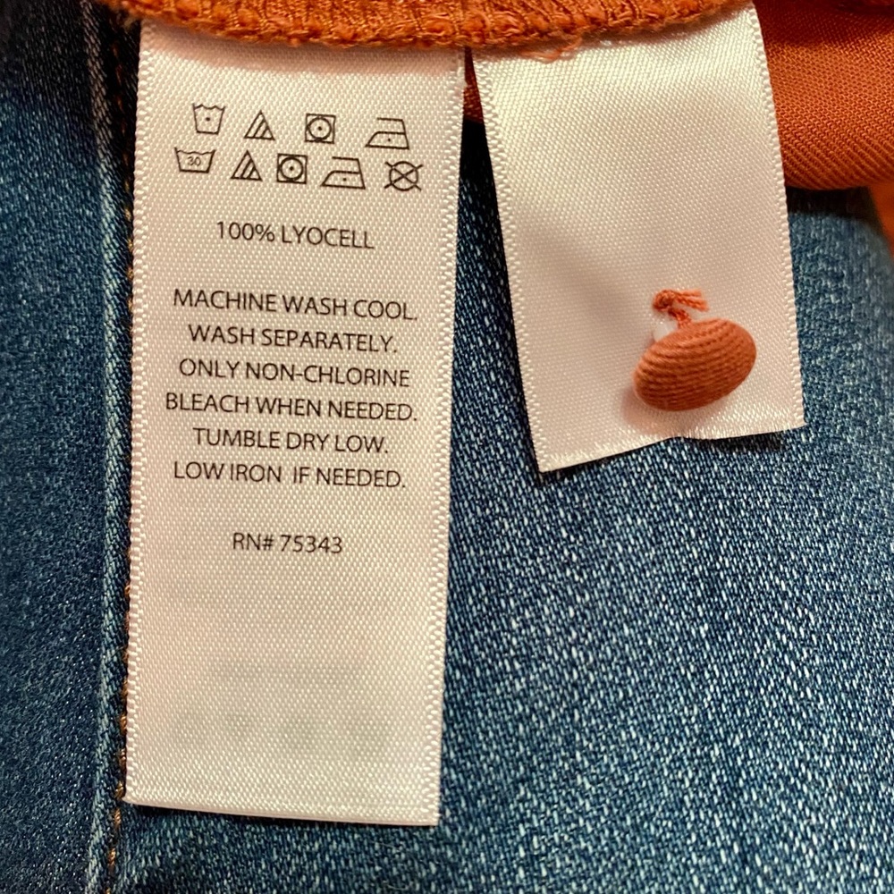C&C California Button Up Top - Picture 5 of 6